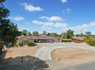 19977 Chickasaw Rd, Apple Valley, CA 92307