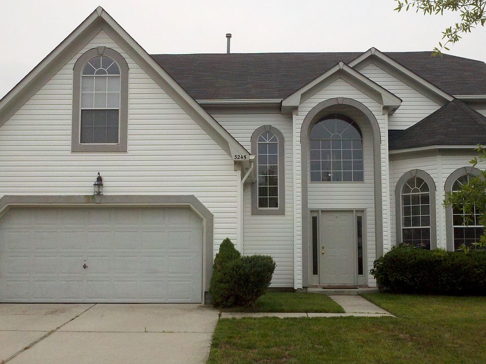 1st image of 3245 Sacramento Dr