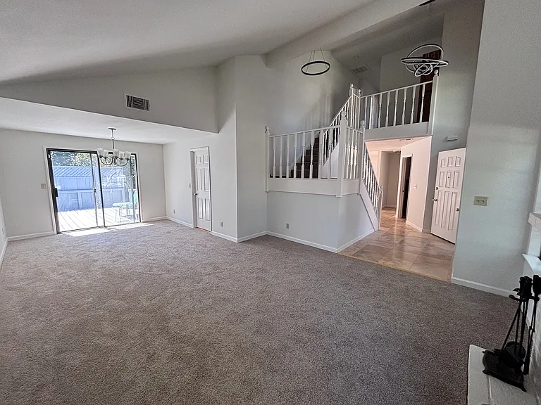 3099 Pecan Cir — Photo 8