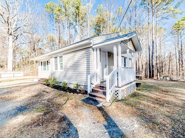 902 Cobb Ct, Sanford, NC 27330