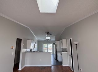 89 Coleman St APT 736, West Haven, CT 06516