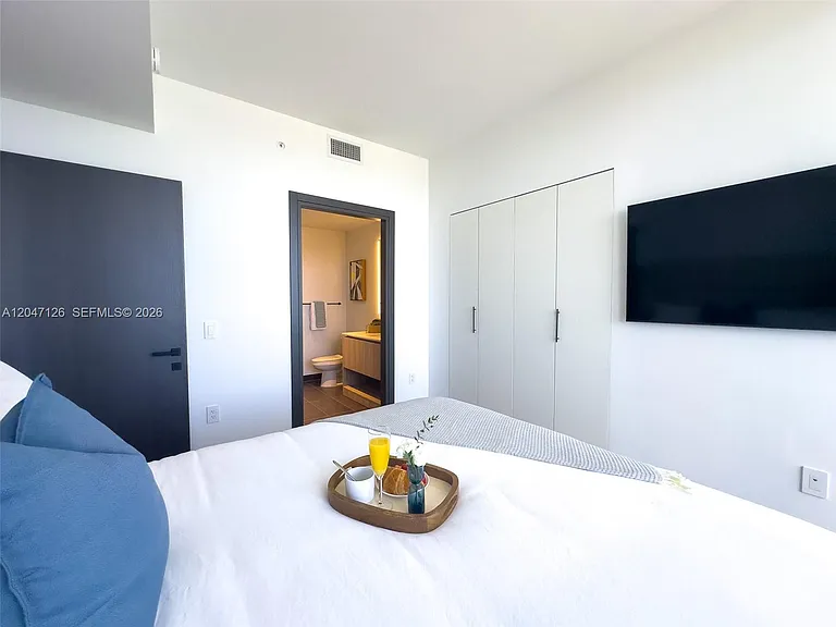 398 NE 5th St #4210 — Photo 12