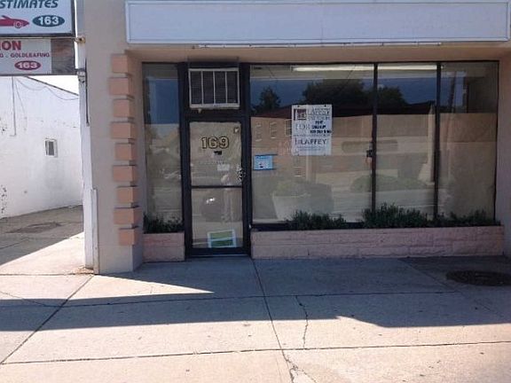 3rd image of 169 Hillside Ave
