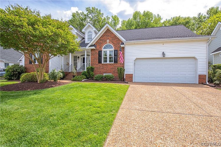 1st image of 201 Kennon Pointe Dr