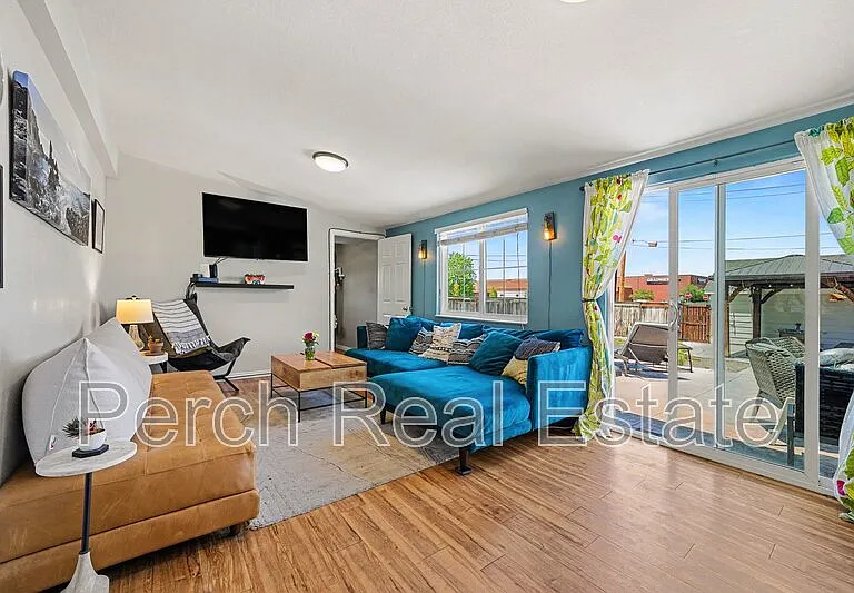1595 W Maple Ave — Photo 8