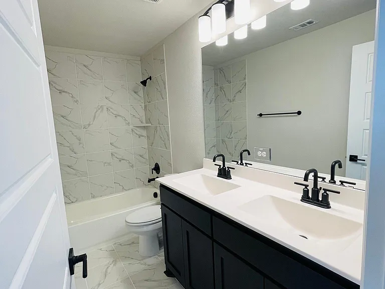 9028 Winding Creek Dr — Photo 6