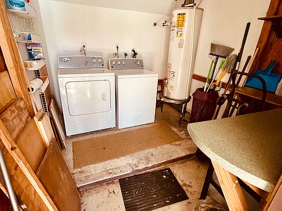 4th image of 4733 Grenville Ln
