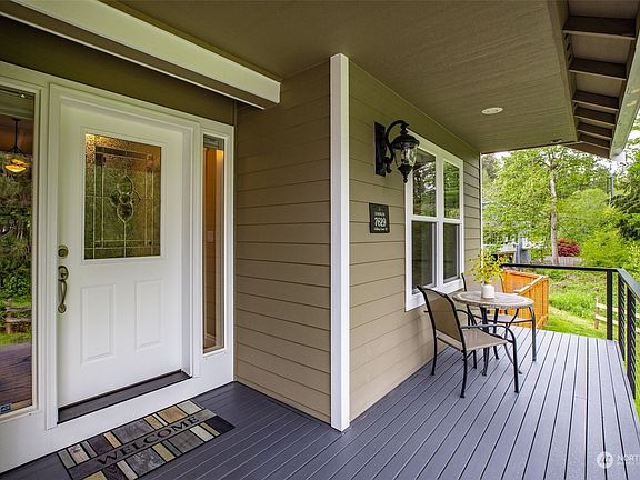 2nd image of 7629 Gelding Court SE
