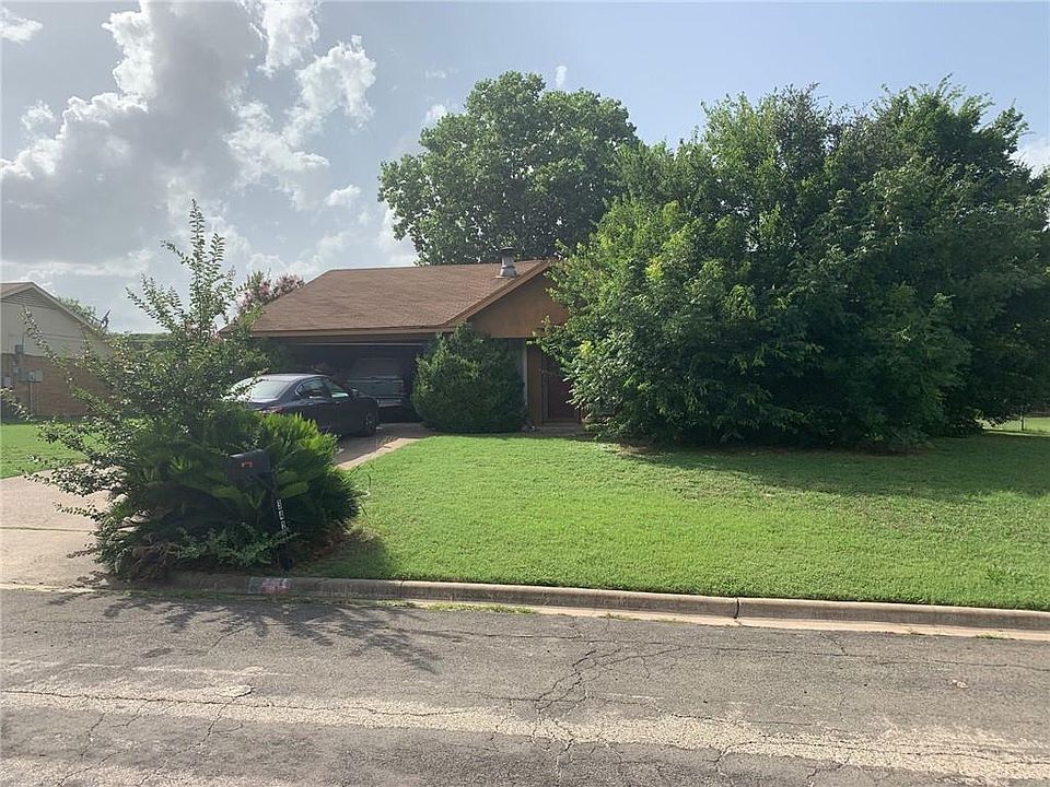 2nd image of 342 Applewood Ln