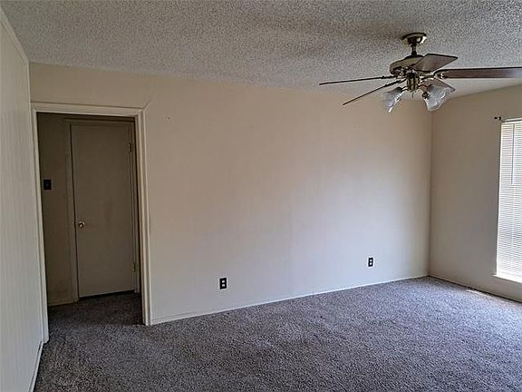 5th image of 1215 Tosch Ln
