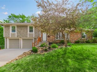 7116 W 54th Ter, Overland Park, KS 66202