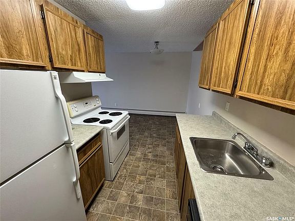 2nd image of 1808 Eaglesham Ave #306
