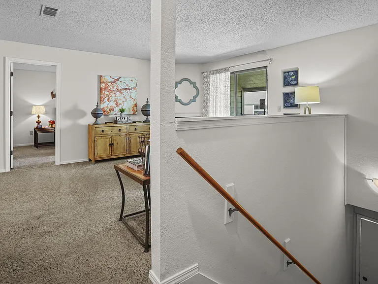 Raintree Apartments — Photo 20
