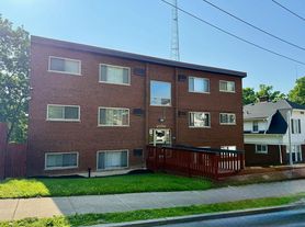 2006 Alvin St
