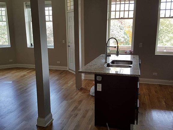 2nd image of 2402 W Fullerton Ave #1