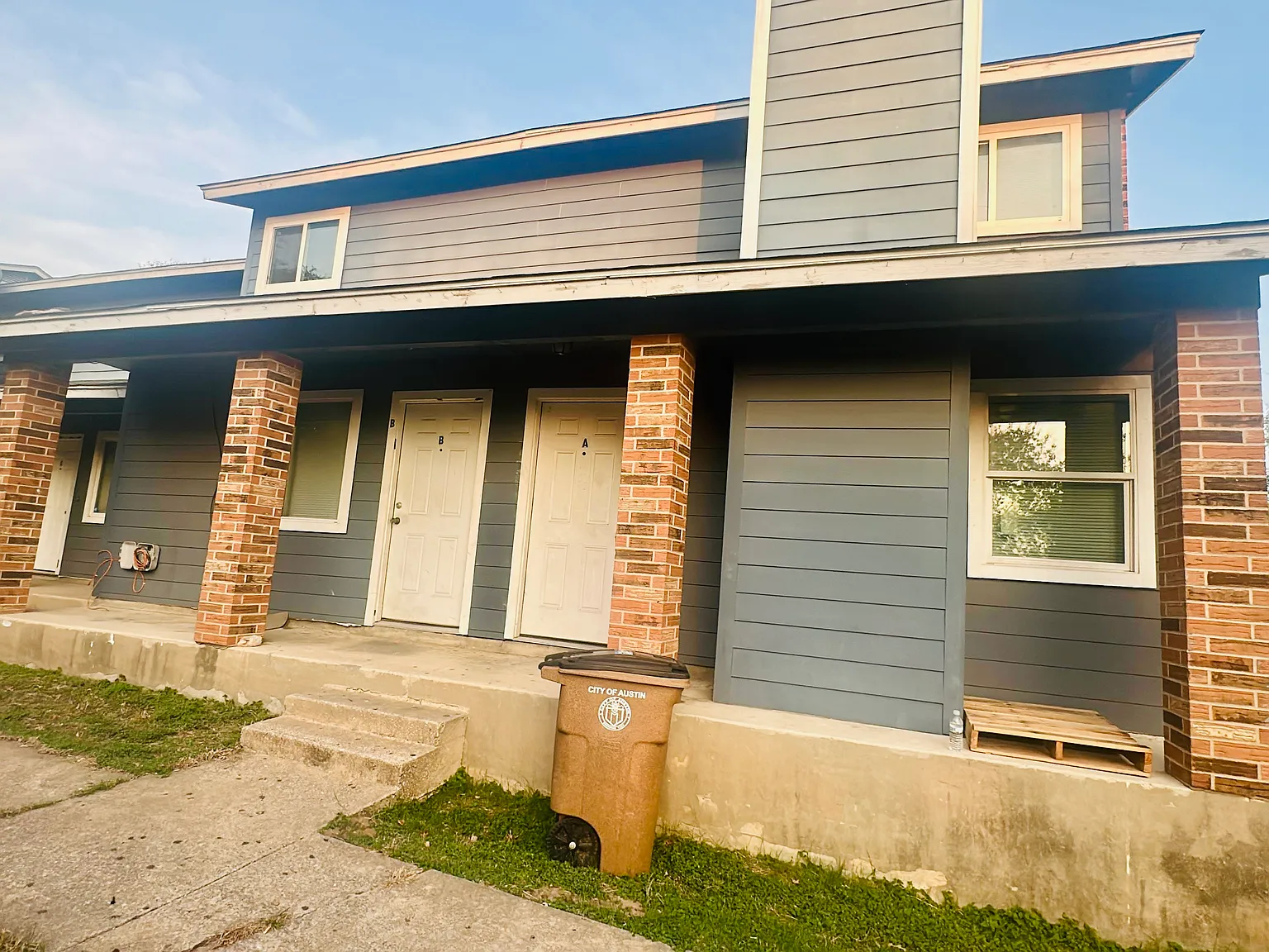 2 bed, 1.5 bath, 900 sqft, $1,400 — Photo 2