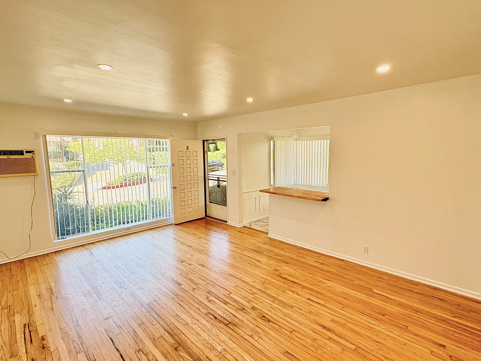 1 bed, 650 sqft, $1,899 — Photo 4