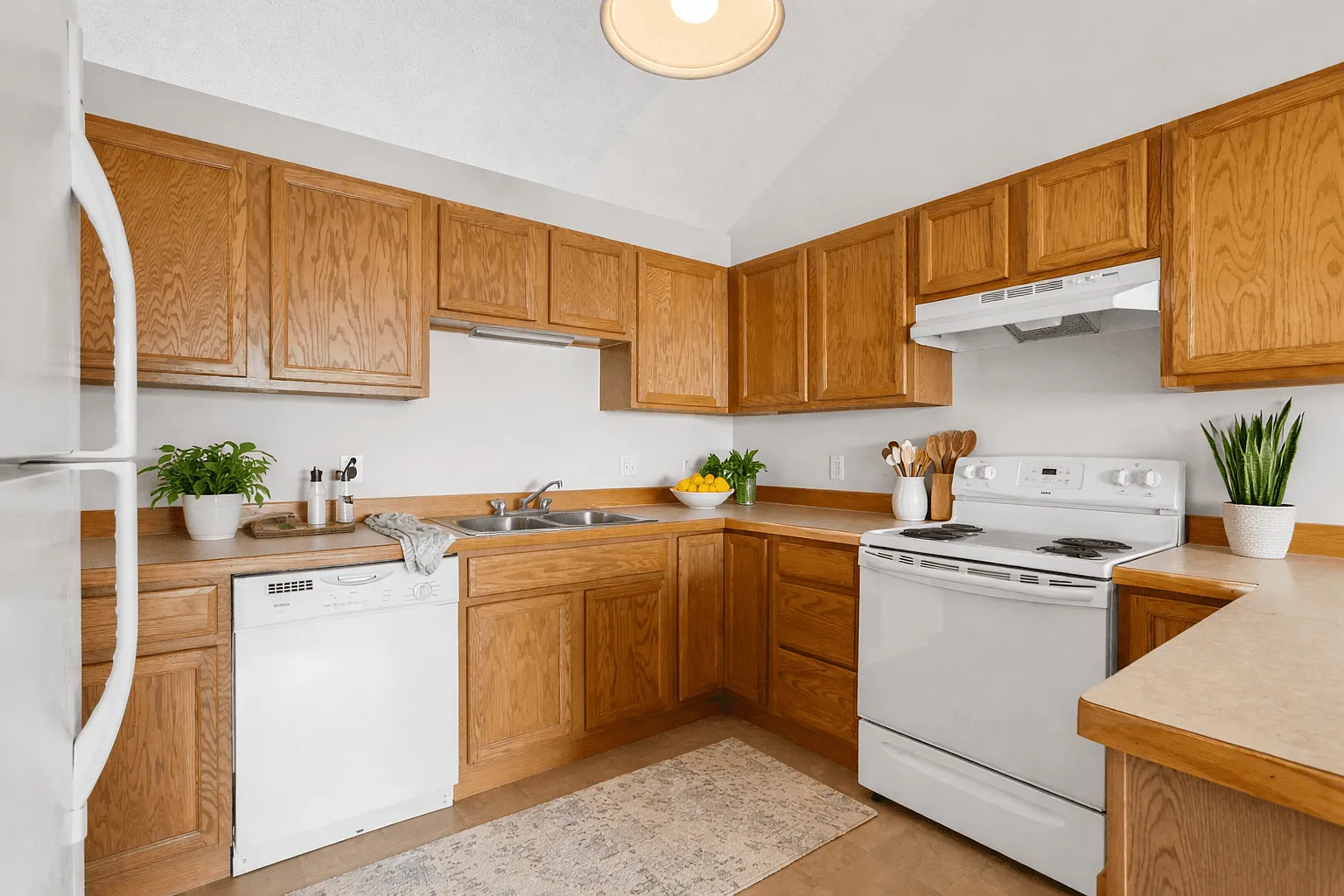 Woodland Creek Townhomes - Saginaw, MI — Photo 1