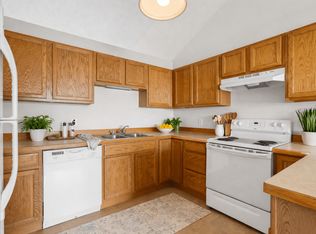 Woodland Creek Townhomes - Saginaw, MI, Saginaw, MI 48604