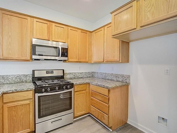 4th image of 1904 Esplanade Cir #1904