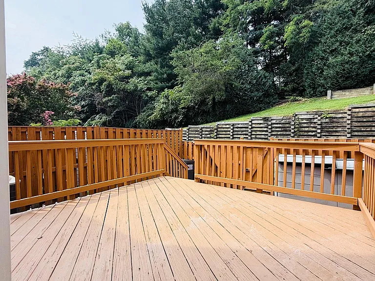 13042 Hunterbrook Dr — Photo 21