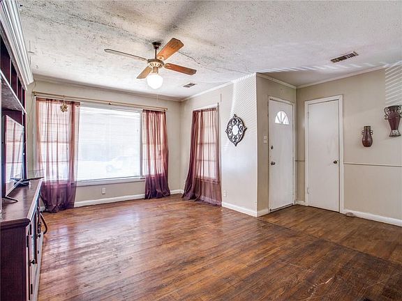 5th image of 932 E Gambrell St