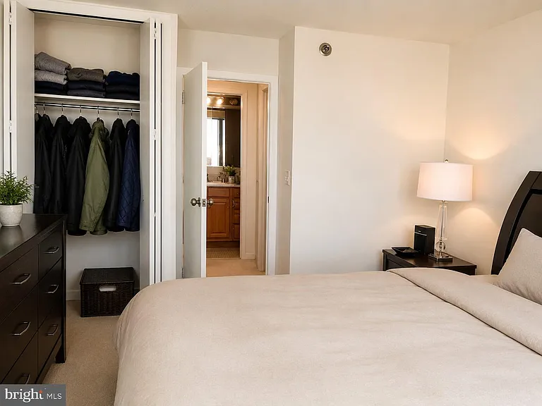 2020 Walnut St #22K — Photo 5