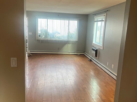 4th image of 68 Granfield Ave