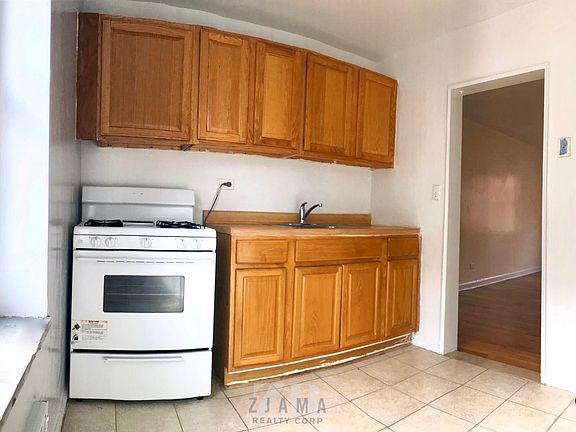4th image of 117 E 86th St APT 2F