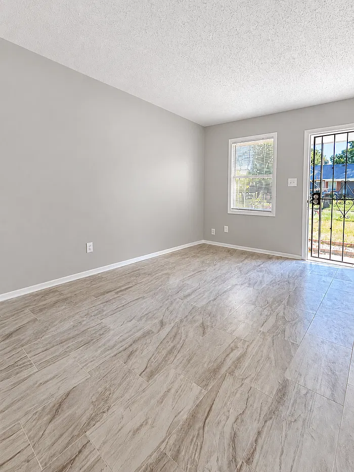 3 bed, 1.5 bath, 1064 sqft, $1,495 — Photo 4