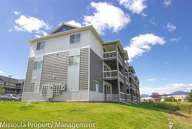 Porter Apts — Photo 23