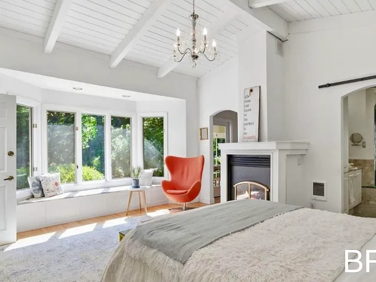 6661 Sir Francis Drake Blvd — Photo 8