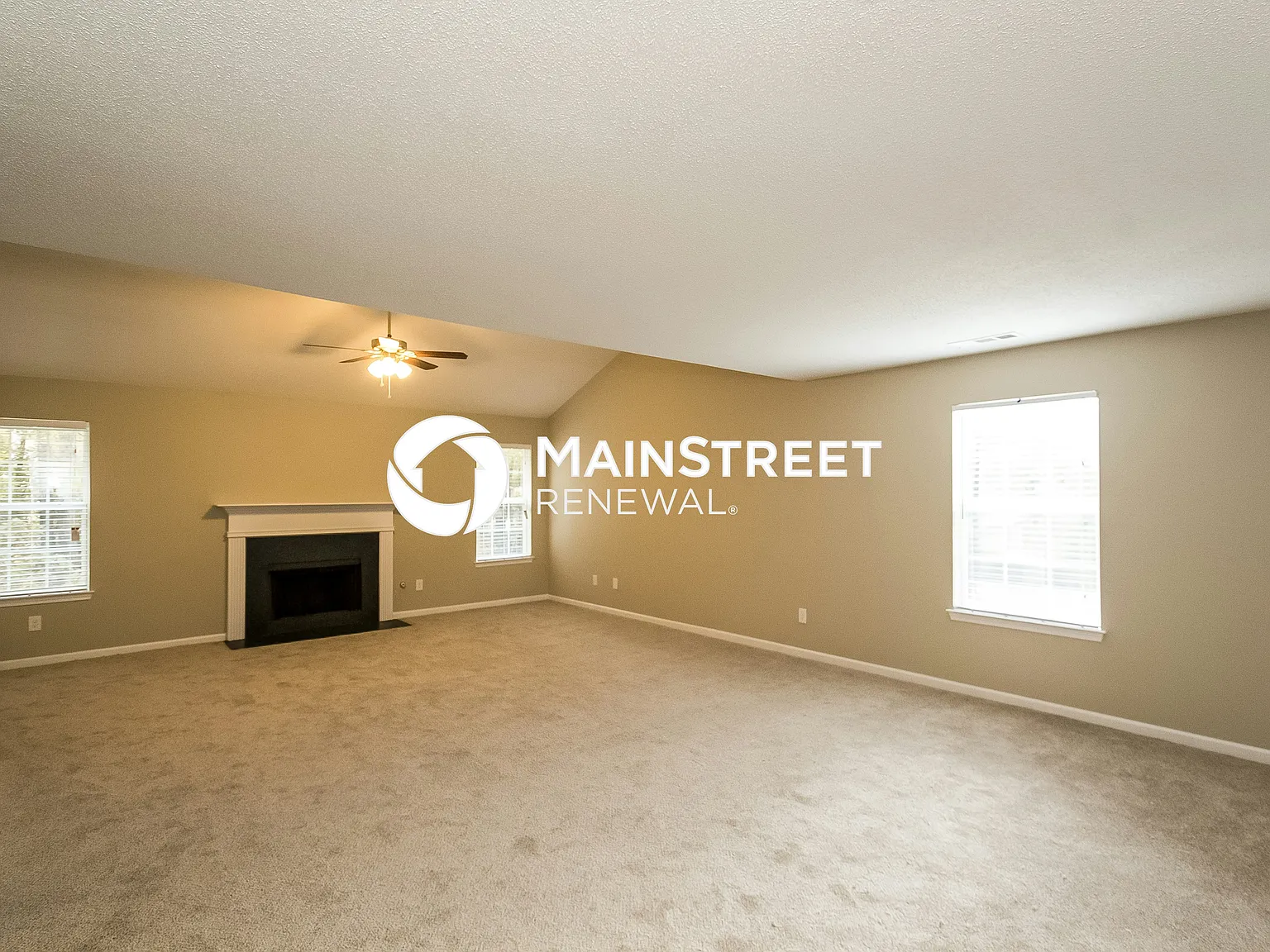 4335 Caroline Ct — Photo 2