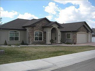 1st image of 613 Sunshine Dr