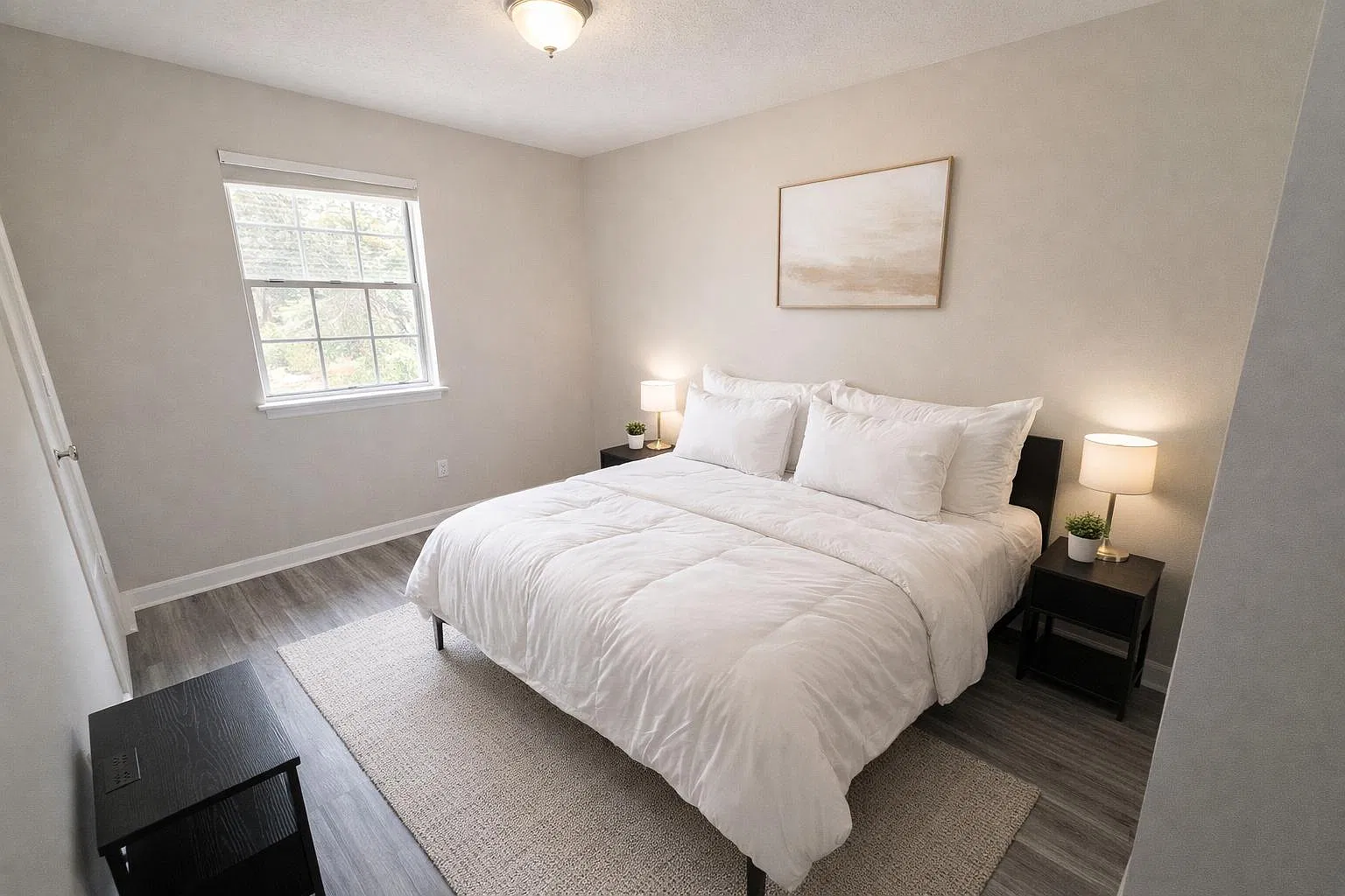 4 bed, 3.0 bath, 1900 sqft, $724 — Photo 1