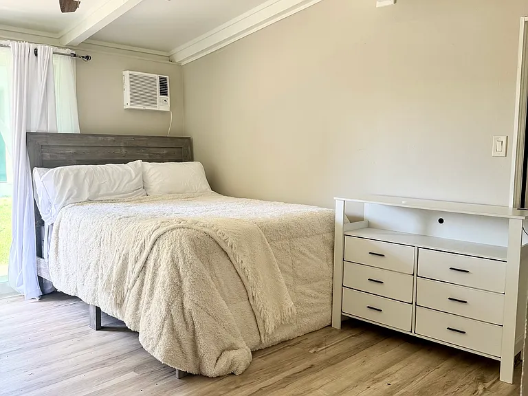 6015 N Alturas Ave #2 — Photo 4
