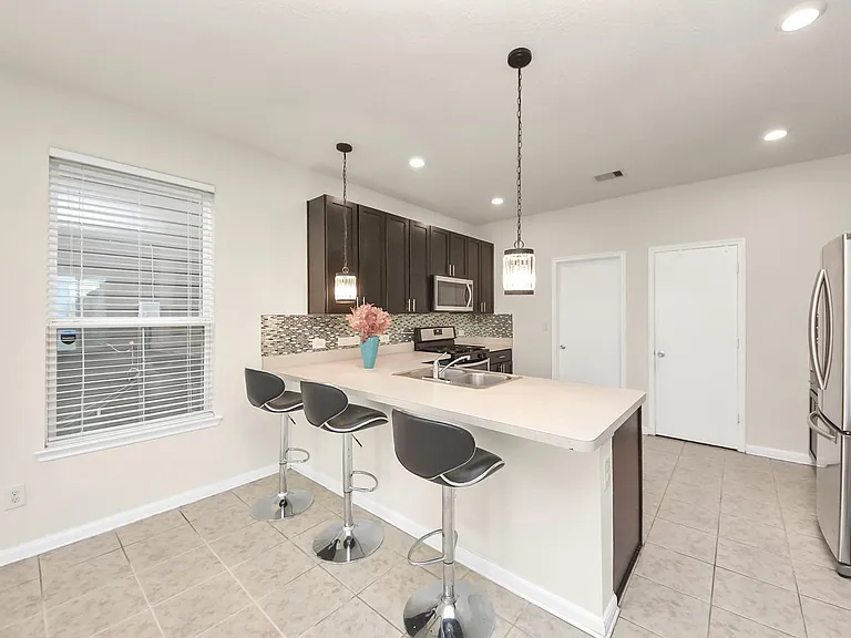 19403 Tinway Ct — Photo 12