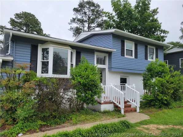 1809 Inverness Dr, Fayetteville, NC 28304