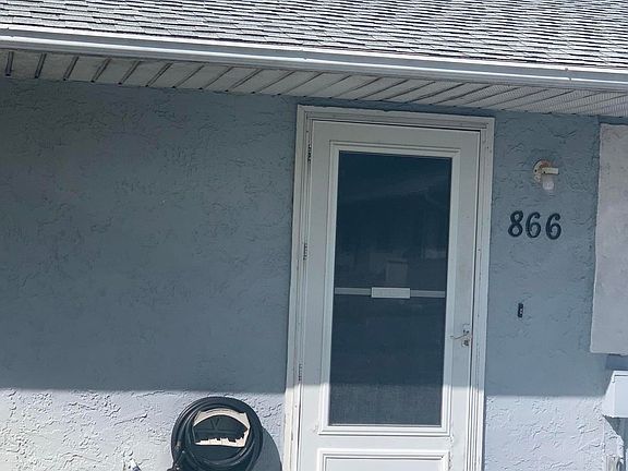 2nd image of 866 Dow Ln
