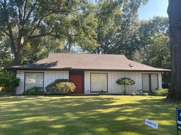 2430 Mackinnon Dr, Memphis, TN 38119