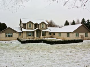 N68W30964 Club Cir E, Hartland, WI 53029