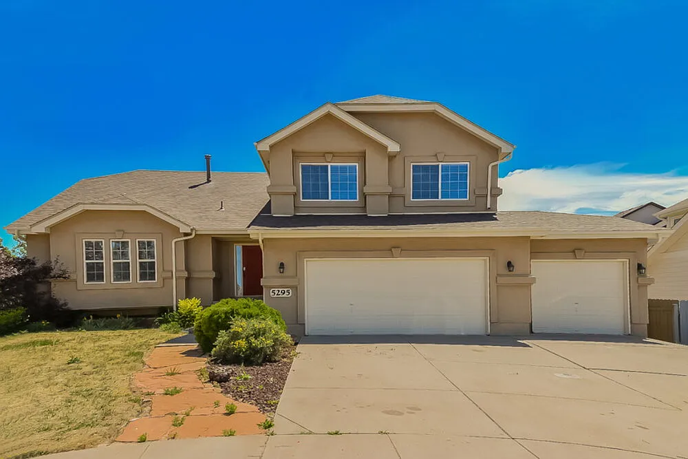 3 bed, 2.5 bath, 3612 sqft, $3,255 — Photo 1