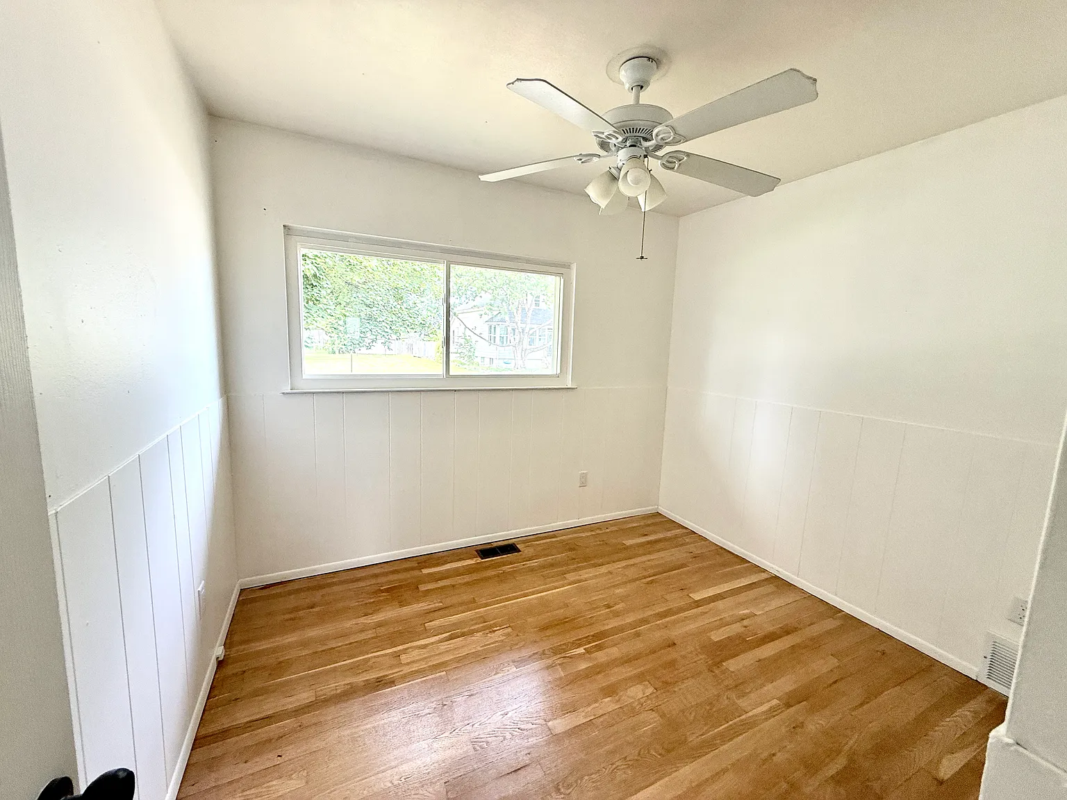3 bed, 915 sqft, $1,500 — Photo 2