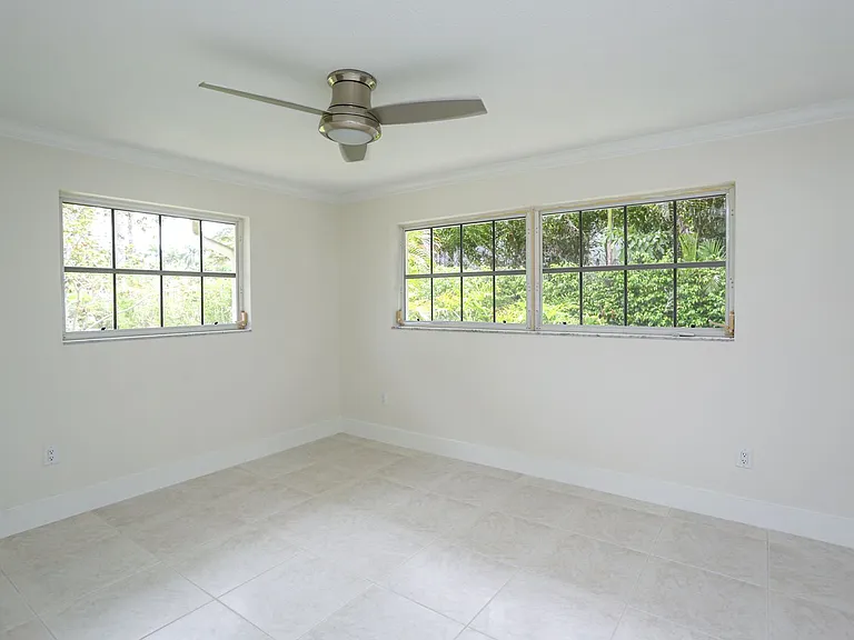 2901 Crayton Rd — Photo 62