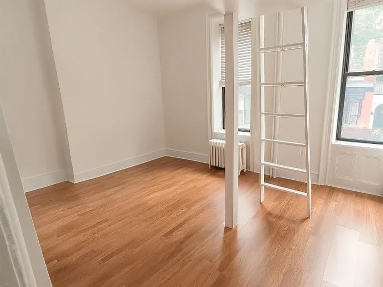96 Perry St #B1A — Photo 4