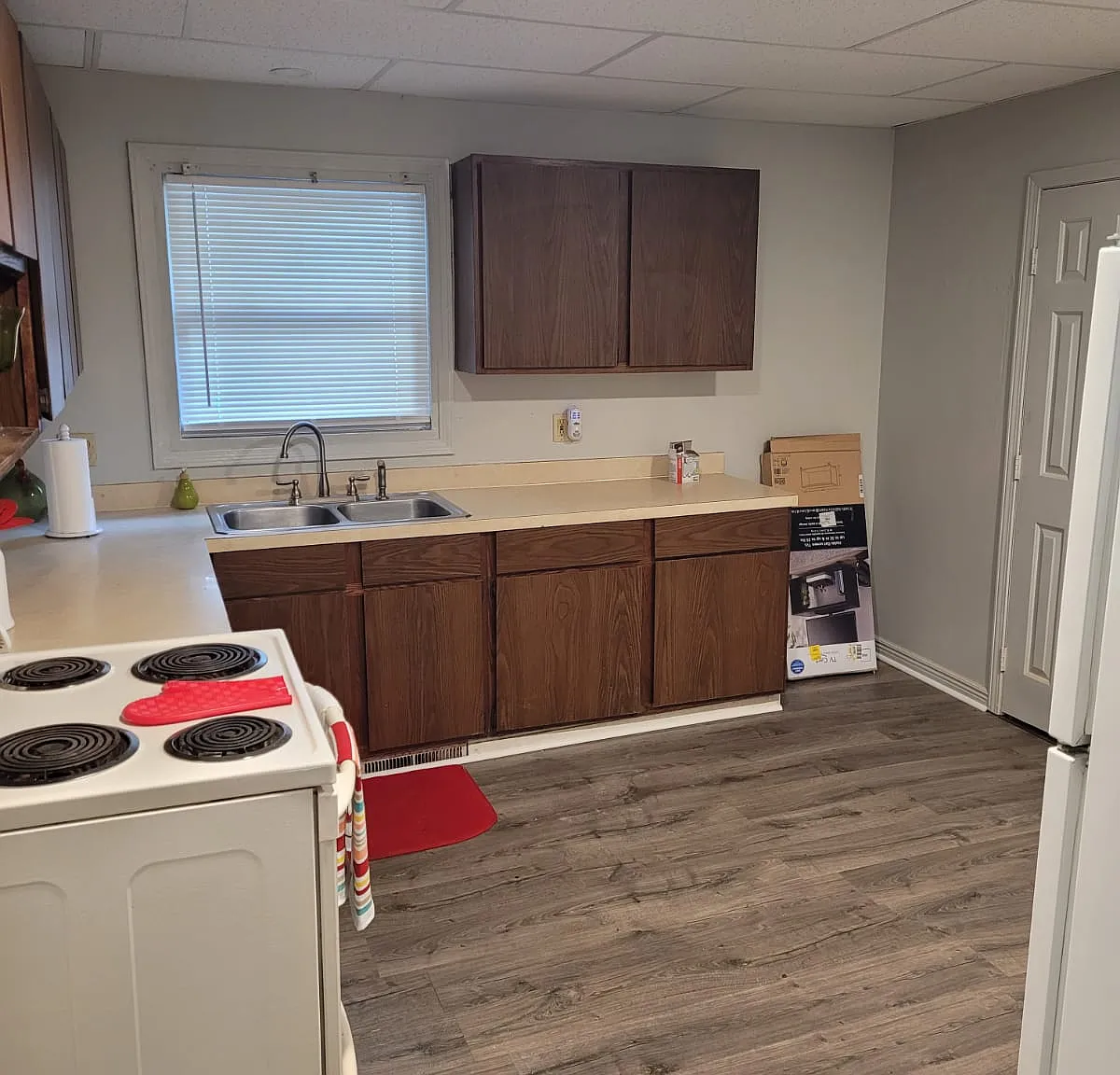 3 bed, $995 — Photo 2