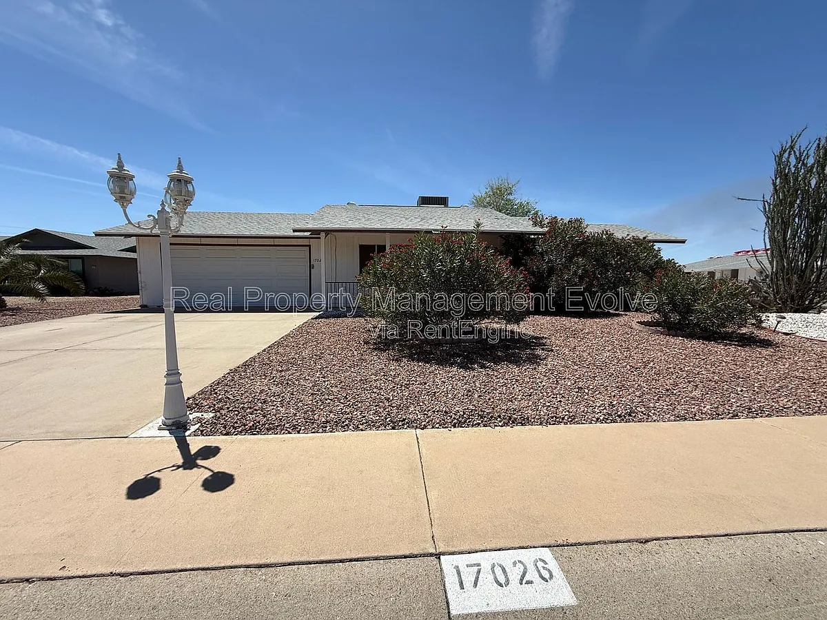 Building Photo - 17026 N 96th Ave