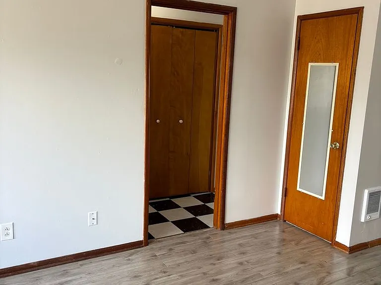 Lsbrwy - 7508 Ne Broadway — Photo 10