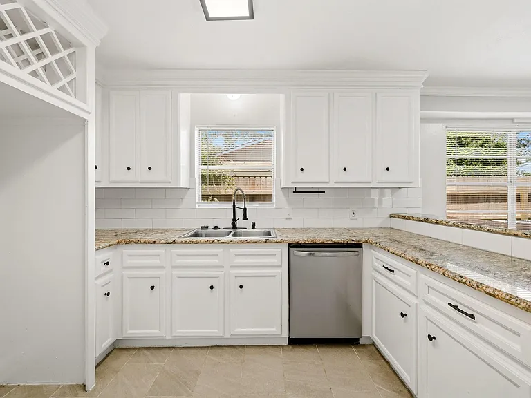 1310 Burning Tree Rd — Photo 10