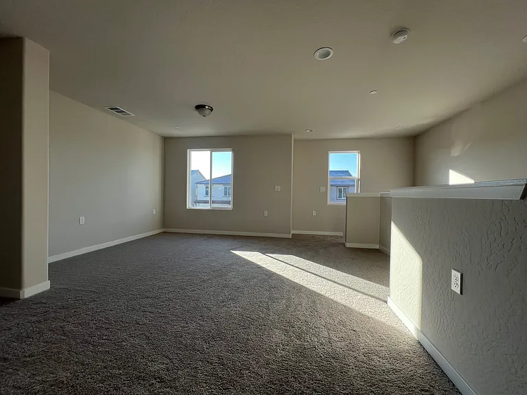 2884 E Escarpa Dr — Photo 5